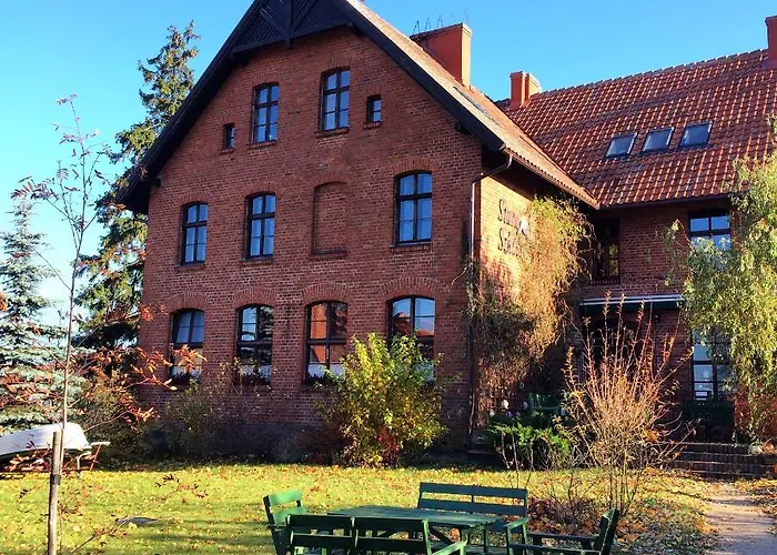 Stara Szkola W Harszu Pozezdrze