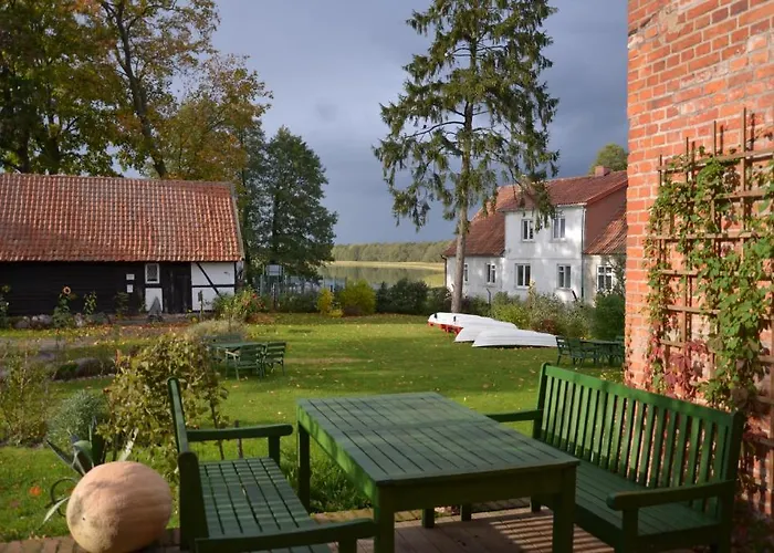 Stara Szkola W Harszu Pozezdrze